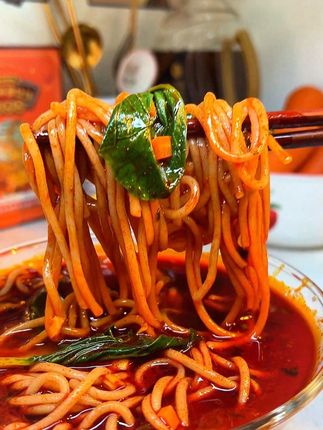 细米白面你要吃腻了就来试试这一碗粗粮荞面饸饹吧#饸饹 #淳化饸饹 #陕西美食 #好吃不贵经济实惠 #素食
