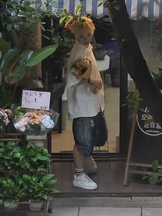 吉隆坡的天气它是翻云又覆雨#打火机花式转场挑战 #周棋洛 #cos
