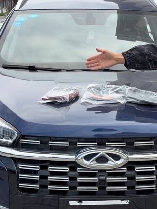 我们车辆隔音一般,平时开车胎噪风噪有点大,都是减配了隔音密封条,下雨洗车水渍灰尘也会进入车里,时间长了还会异响,坐在车里体验感不是很好,快来安排这个奇瑞专用隔音密封条#奇瑞汽车 #艾瑞泽8 #奇瑞 #密封条 #汽车用品