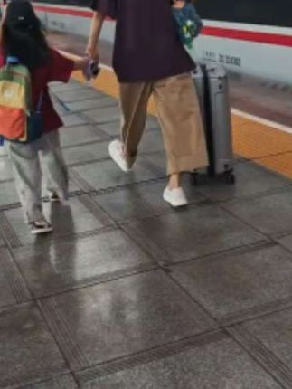 在家里是电煮锅,养生壶,出去玩住酒店就是烧水壶,酒店的烧水烧过什么,煮过什么,卫不卫生,真不知道#折叠水壶 #旅行必备 #好物分享