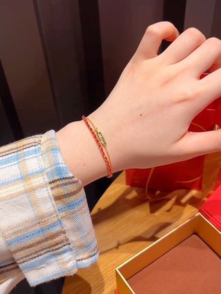 红绳一戴 好运常在#红绳手链 #本命年 #好物分享 #强烈推荐 #手链