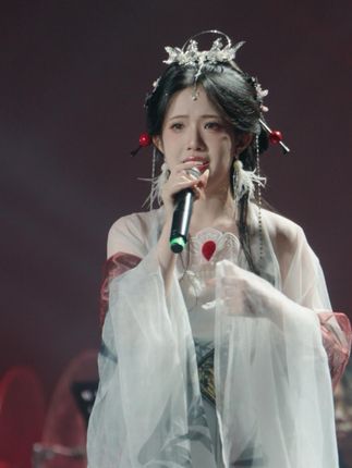 “枯藤难宿昏鸦 轻雪藏不住风华” #乱世书dj#歌曲乱世书 #平生不晚