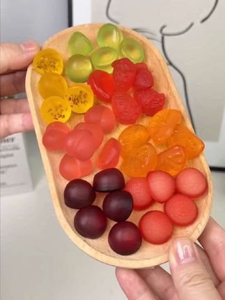 很难不心动啊,男朋友买的这个好丽友剥皮软糖个位数到手13包,每个都果味浓郁好吃又好玩#糖果 #每日分享 #好丽友软糖剥皮儿童糖果 #爆款零食推荐