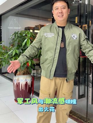 刺绣飞行夹克,户外重磅外套硬汉风满满#飞行夹克 #棒球服外套 #工装夹克 #猎装夹克