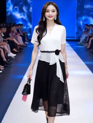 高档冰丽丝时尚女装连衣裙2025夏季新款显瘦遮肉洋气减龄礼服裙子#气质女神穿搭 #引领时尚潮流 #优雅气质 #这也太好看了