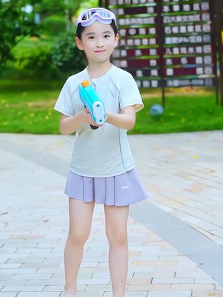 夏天带孩子去水上乐园穿特步儿童分体泳衣#潮童必备 #清凉一夏 #女童泳衣#夏季必备#儿童分体泳衣@巨量千川 @DOU+小助手