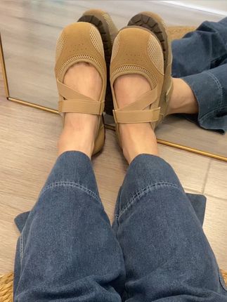 头一回买到这种宝藏鞋子#宝藏鞋子 #软底软面穿上超舒服 #脚宽脚胖都可以 #妈妈鞋 #一脚蹬