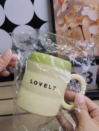 这款不错的#马卡龙加厚漱口杯 我是真没想到这么便宜 你看看这价格到手真的 #太划算了 它不仅是#加厚漱口杯 还是自带 #小巧精致 用起来非常方便 很好区分 没安排的赶紧安排起来吧!!!