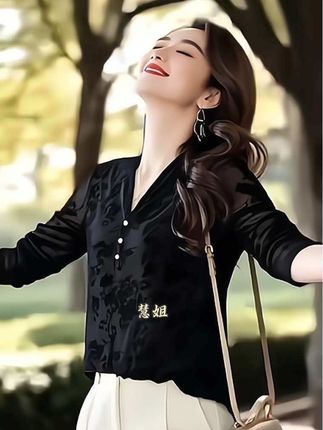 秋季新款.显瘦气质百搭打底衫设计感上衣女#早秋穿搭公式来了#如果上班都穿流光高智风 #早秋不费力显贵穿搭 #微胖女生怎么穿出早秋氛围感#高个子女生的早秋穿搭