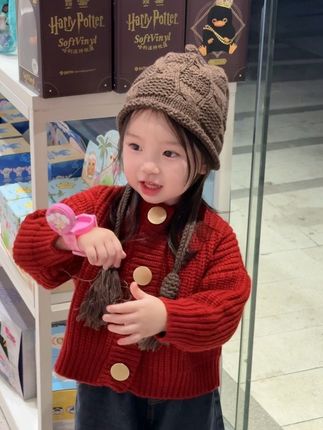 好好看好好看啊!!!秋冬必备呀~ 凹造型保暖两不误,戴上特别暖和,还能遮住耳朵,男宝女宝都能戴,既保暖又舒适#护耳帽 #儿童帽子秋冬 #帽子一戴谁都不爱 #帽子