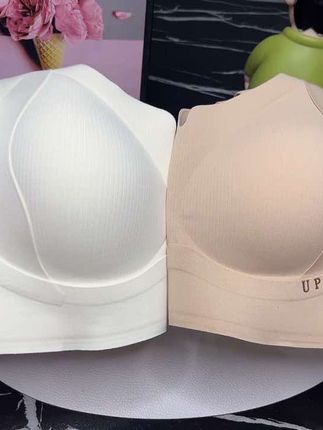 整个# 孕期 都在穿这款#孕妇内衣 不会勒、面料也很软糯。#孕期囤货 #哺乳内衣