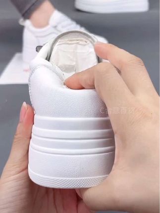 #隐形内增高小白鞋 潮鞋推荐好看不贵 #运动鞋女款增高 #百搭板鞋休闲鞋 #软底软面穿上超舒服 #走路不累脚