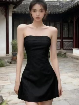 2025夏季新款抹胸连衣裙气质优雅小黑裙修身显瘦短裙时尚辣妹穿搭#裙子 #连衣裙分享 #女神 #优雅气质