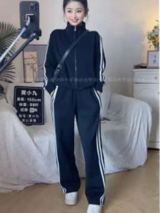 #运动风套装#休闲运动两件套 #裤子外套两件套 #运动装穿搭 #时尚减龄套装