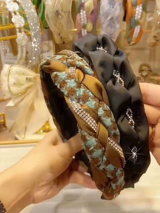 #发箍 气质百搭水钻百搭发箍显脸小麻花辫头箍带齿高颅顶洗脸发箍#头饰发饰 #时尚饰品 #发箍这样戴好美 #高颅顶