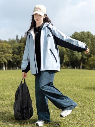 女童秋冬款加厚加绒三合一冲锋衣外套#每日更新 #冲锋衣三合一 #冲锋衣 #女童外套加厚 #女童夹棉外套