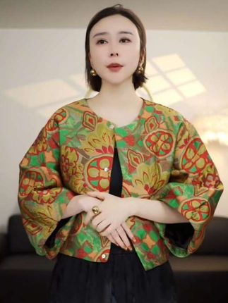 新款春秋女士彩花时尚外套气质休闲提花设计中式外套女#外套#设计感#秋季穿搭#春秋穿搭#新中式