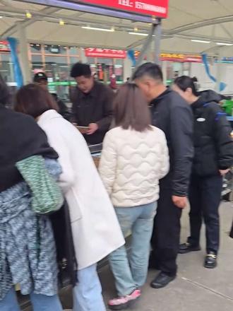 贡布堂夜市出摊啦 每天六点至晚上十点半,我们不见不散