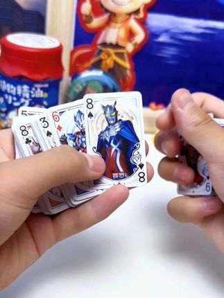 谁还没有这个迷你奥特曼小扑克#奥特曼 #扑克 #迪迦奥特曼 #孩子的乐趣 #扑克牌