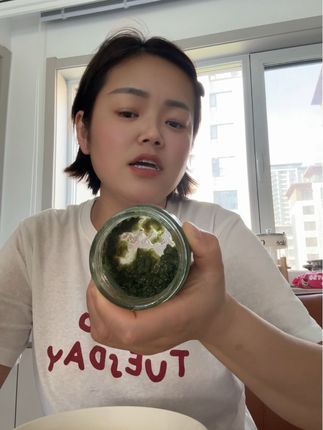 很好吃很开胃的青椒酱 很多种吃法 吃了很清爽 微辣 小朋友都可以吃 里面贡菜块 吃起来脆脆的 买两瓶更划算 相信我 很好吃 很开胃#开胃狗青椒酱#味道好极了#入口清爽