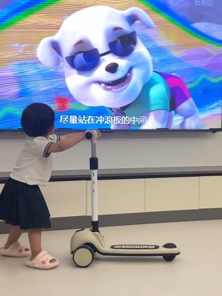 #陪孩子一起长大 #滑板车女孩 #人小鬼大 #橱窗好物 #视频同款在商品橱窗