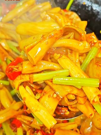 “鸭食管,咔吧脆!一口惊艳,香脆满味蕾。”#冻品#贵港之源冻品生鲜#冻品#贵港之源冻品生鲜#真材实料才能做出好味道