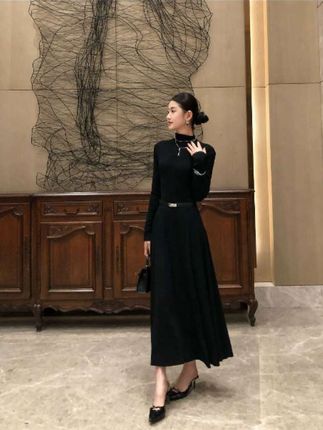 #高级感穿搭 #穿搭 #谁穿谁好看 #时尚连衣裙显瘦洋气 #早秋穿搭公式来了