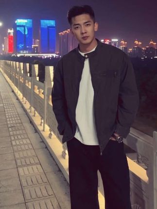 穿搭到位#黄黑皮穿搭