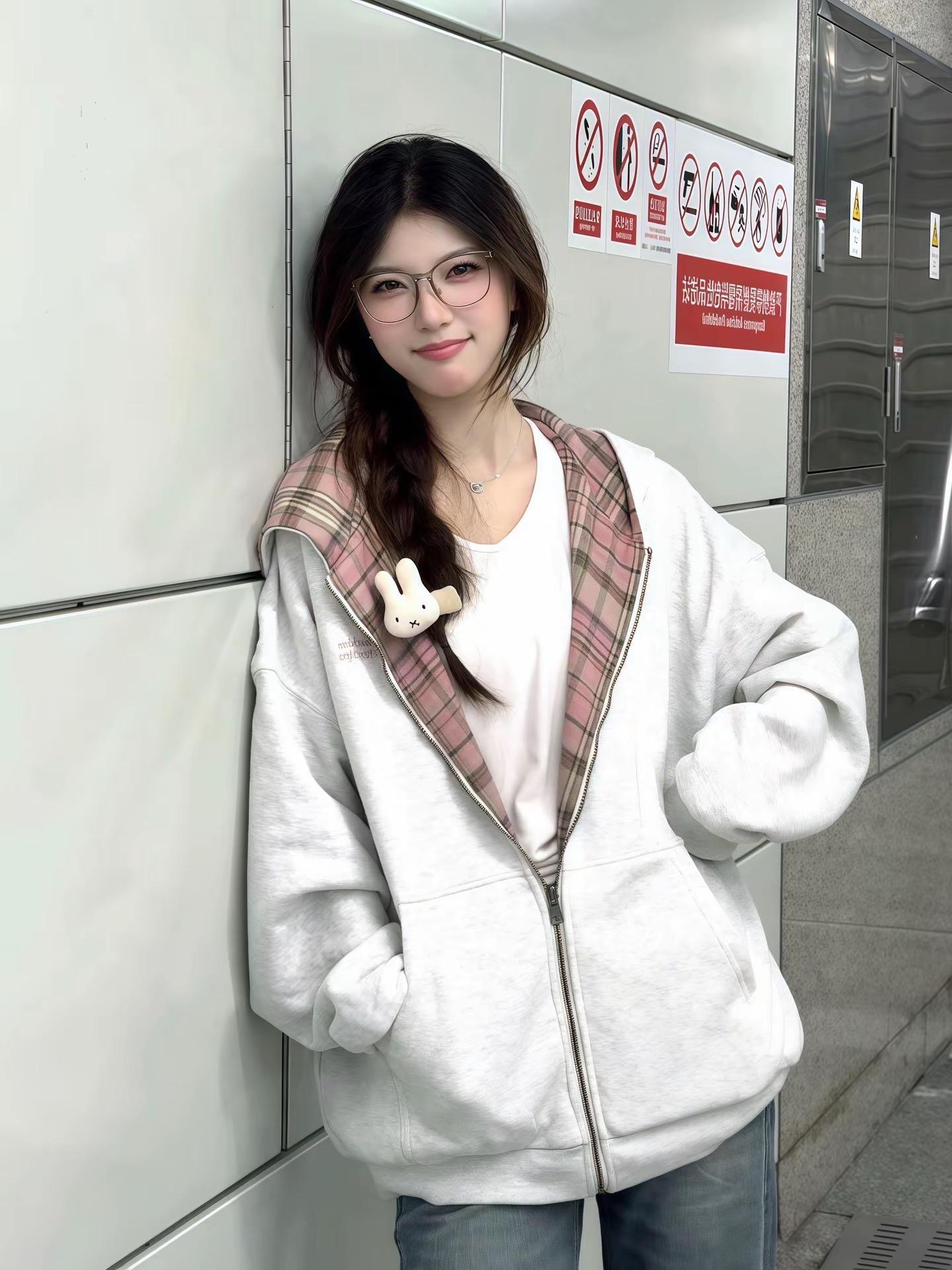 #秋冬穿搭#美式复古 #轻松拿捏慵懒风穿搭#穿搭如呼吸般简单#拉链卫衣外套