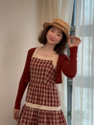 复古文艺红色格子裙 好复古的红色格子裙,很正的红色#甜美温柔风穿搭 #甜美风穿搭 #温柔气质穿搭 #气质仙女裙穿搭 #好看的连衣裙