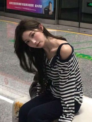 #韩系氛围感 #不费力的慵懒风穿搭 #穿出高级感 #秋日穿搭 #简约风穿搭真是yyds