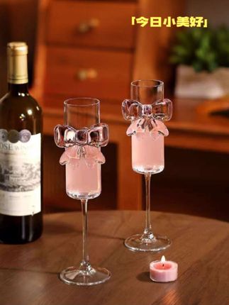 人心太浮躁,难得有这样一首歌,人生无需很繁华,日子不用太复杂,简简单单甚好,平平淡淡最真。于日复一日的奔波里保持住热爱,爱可爱之物,念可念之人,赴可赴之路,不贪心,不纠结,不辜负。#浪漫