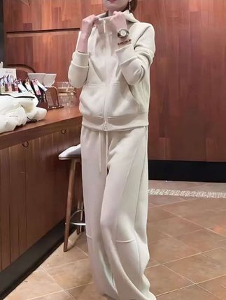 #好物推荐🔥 #慵懒风休闲运动套装女2025秋季新款时尚洋气连帽卫衣阔腿裤两件套#高级感穿搭#时尚洋气