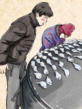 “就算在外面混的再好,回来依旧是孝子”#画一个故事 #感人一幕 #亲情 #孝顺 #感人