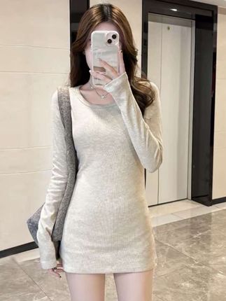 #上热门话题🔥🔥🔥 正肩长袖T恤女秋冬2025新款加绒打底衫女中长款内搭修身收腰上衣#气质穿搭 #打底衫 #显瘦 #时尚