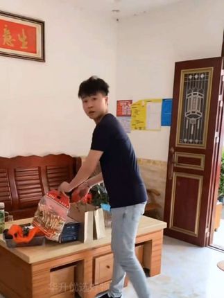 今升有你沐浴露,百合花香味道很好味,好用不贵,赶快带回家!#许华升 #洗护好物 #好物推荐🔥