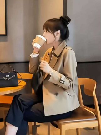 #秋季穿搭#小个子穿搭 #气质风衣穿搭 #通勤搭配 #风衣@DOU+小助手 @巨量干川