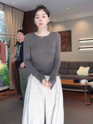 #羊毛衫 #百搭 #面料柔软舒适 #穿搭 #百搭内搭