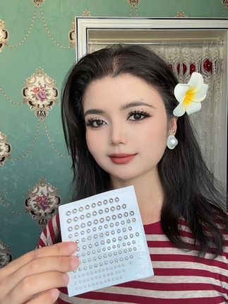 好不好看你们说了算#今日妆容 #美妆好物 #唇钉 #耳钉 #美妆