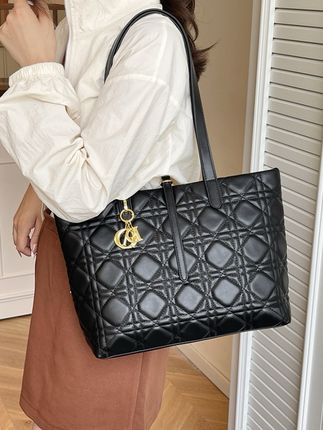 新款女士大容量托特包高级感百搭上班通勤单肩包时尚腋下#托特包 #大容量包包 #通勤包 #腋下包 #时尚百搭