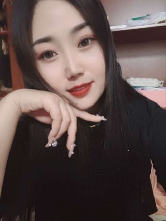 接下来就是卫衣,落叶,中秋,国庆,下雪,过年… #接下来的日子把衣服穿厚一点