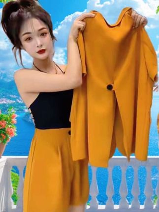 #减龄气质 #时尚套装两件套 #气质女神范儿 #气质女神穿搭 #女神范