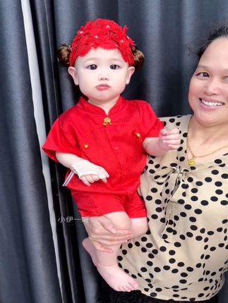 宝宝说我看起来很傻吗😳#被你萌化了 #被小宝宝这表情拿捏了 #骗你 #萌娃穿搭 #小伊一呀