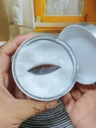 要想不显老!那么眼部就得保养好!闺蜜推荐的这个#眼膜贴 每晚来一贴敷完水水润润的很舒服#眼膜 #保养 #日常护肤分享 #好物分享