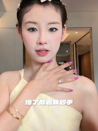 男生不理解为什么女生要涂身体素颜霜 就像女生不理解男生为什么一条内裤穿三年…#身体素颜霜 #防水防汗不晕染