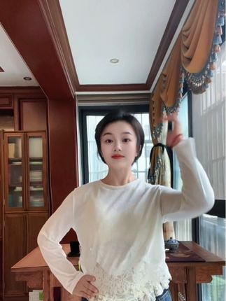 #舞蹈 #古典美 #雨天☔  平凡中的微光,明天会更好