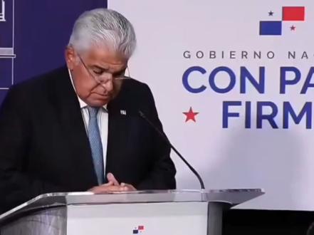 2月23日,巴拿马政府强制接管执行长江和记巴拿马运河上的两座港口:巴尔博亚港和克里斯托瓦尔港 。#巴拿马 #国际新闻 #时事热点 #热点 #热点新闻事件