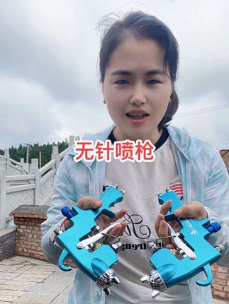 把你们用的喷枪发在评论区,我看一下😂#无针喷枪 #仿石漆喷涂 #冠军石仿石漆