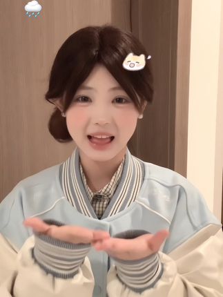 打开你的爱情手册📖 编了一个#萌到爆炸了💥 超甜的手势舞~来和好朋友一起跳#原创 #手势舞 #123我爱你 #F426棒球服