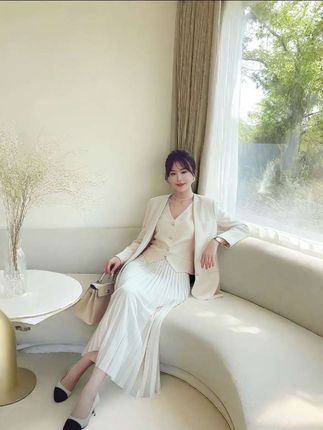 #美搭尽显女神范 #今年最流行穿搭 #高端女装搭配 #职场穿搭 #轻奢女装@抖加🔥上热门🔥dou+🔥热点宝 @上热门🔥🔥🔥
